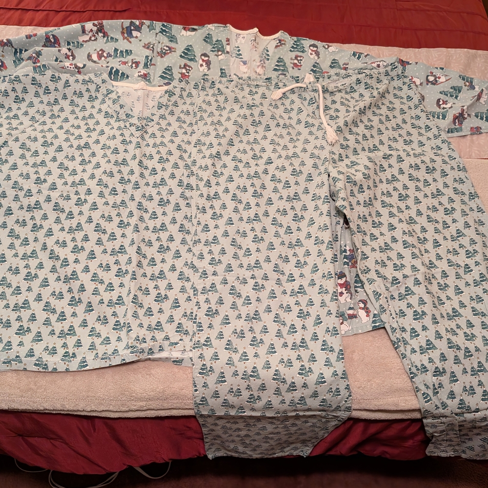 Stafford Scrubs Set with Snowy Tree Design